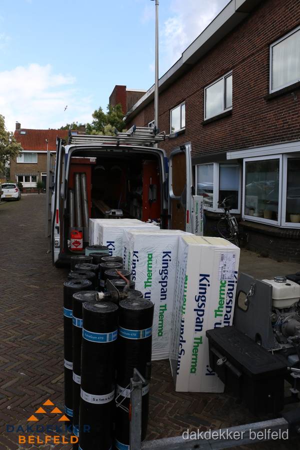 Levering van Kingspan isolatieplaten en bitumenrollen voor dakproject in Belfeld Levering van Kingspan isolatieplaten en bitumenrollen voor dakproject in Belfeld
