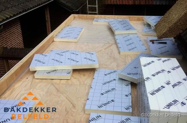 PIR isolatieplaten leggen op plat dak in Belfeld PIR isolatieplaten leggen op plat dak in Belfeld